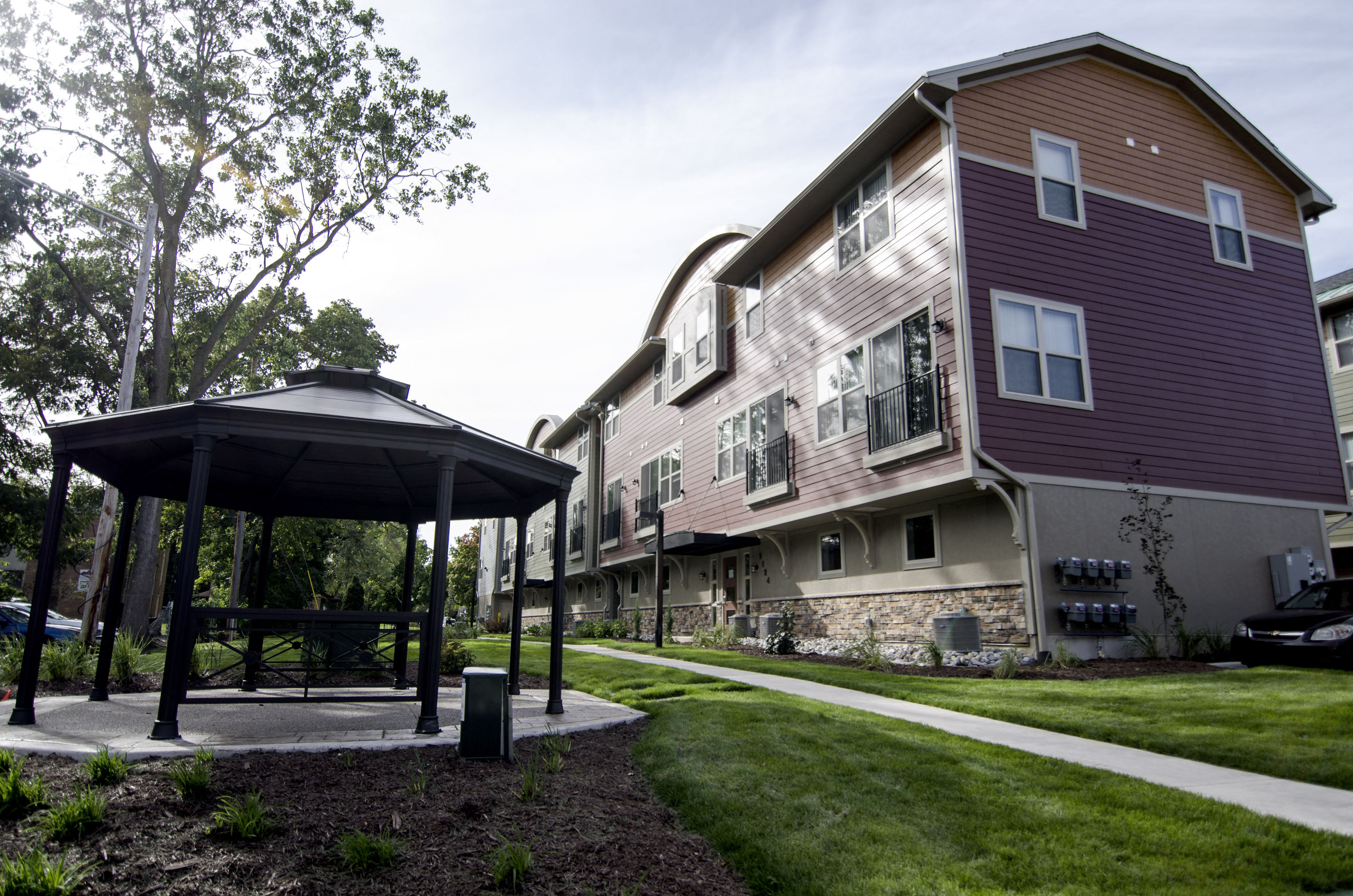 Beech Townhomes Apartments in East Lansing, MI